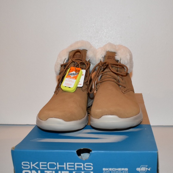 🔥SOLD🔥Skechers Lush Women's Lace-Up Fur Boot - Picture 7 of 9